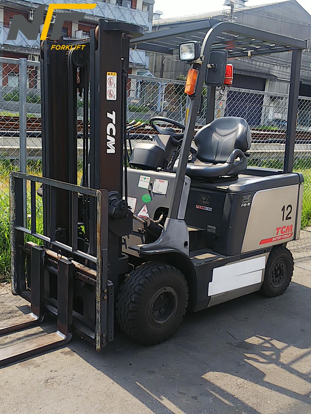 XE NÂNG ĐIỆN NGỒI LÁI 2,5 TẤN TCM FB25-7 NT01