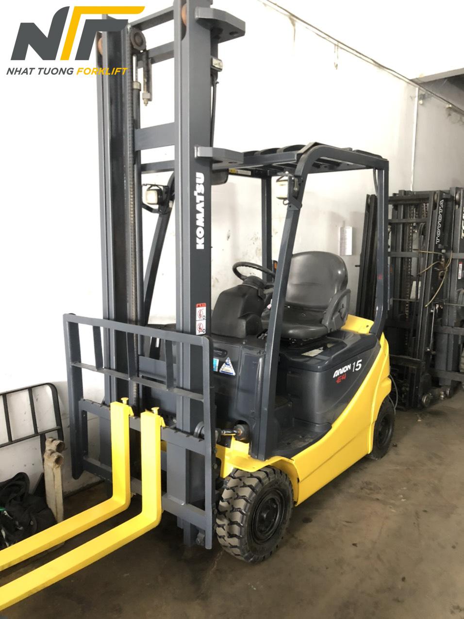 XE NÂNG ĐIỆN NGỒI LÁI komatsu 1,5 Tấn FB15-12 - 4M2015