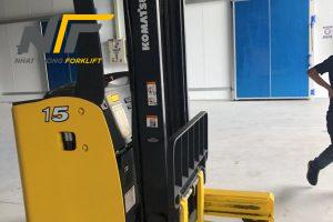 Báo giá xe nâng điện đứng lái Komatsu – cập nhật mới nhất T12/2022