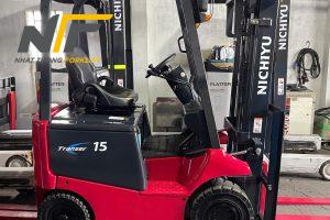 Có nên đầu tư xe nâng điện ngồi lái cho doanh nghiệp sản xuất?